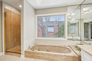 Landmark St-S2311-027.jpg