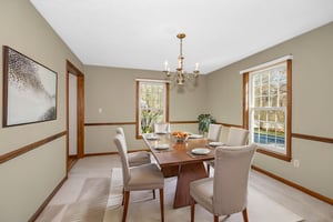 DSC_8325 virtually staged.jpeg