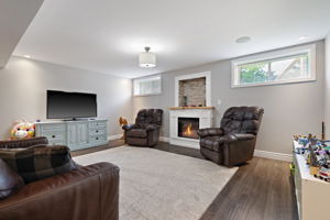  19 Melody Ln, Grand Valley, ON L0N 1G0, US Photo 28