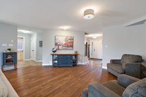  19 Melody Ln, Grand Valley, ON L0N 1G0, US Photo 7