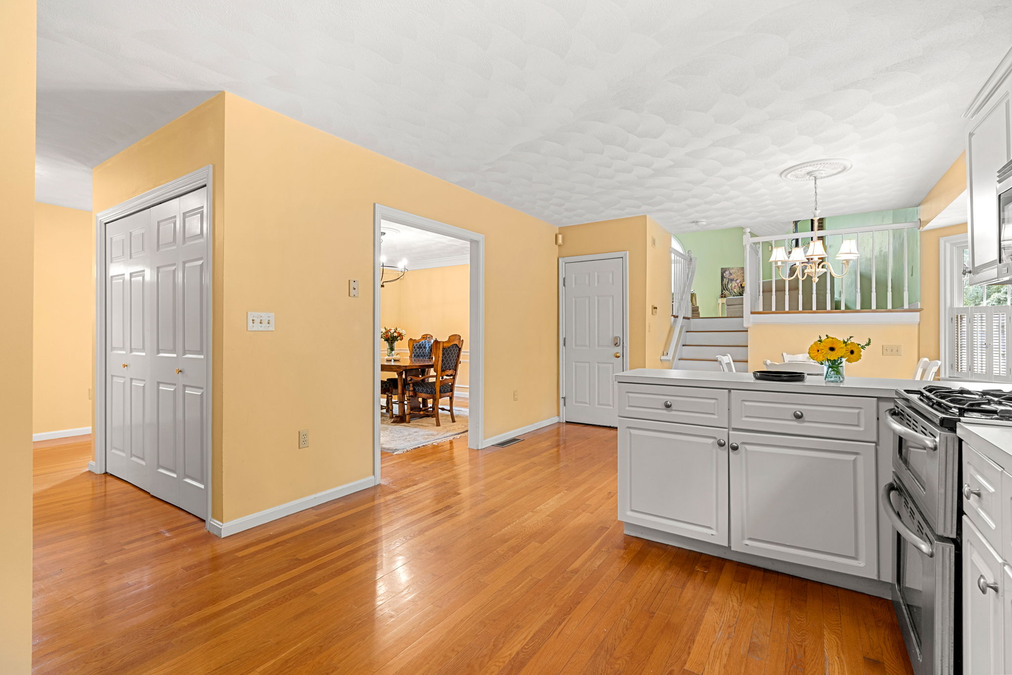 19 Noel Rd, Andover, MA 01810, USA Photo 8