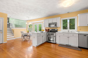 19 Noel Rd, Andover, MA 01810, USA Photo 4