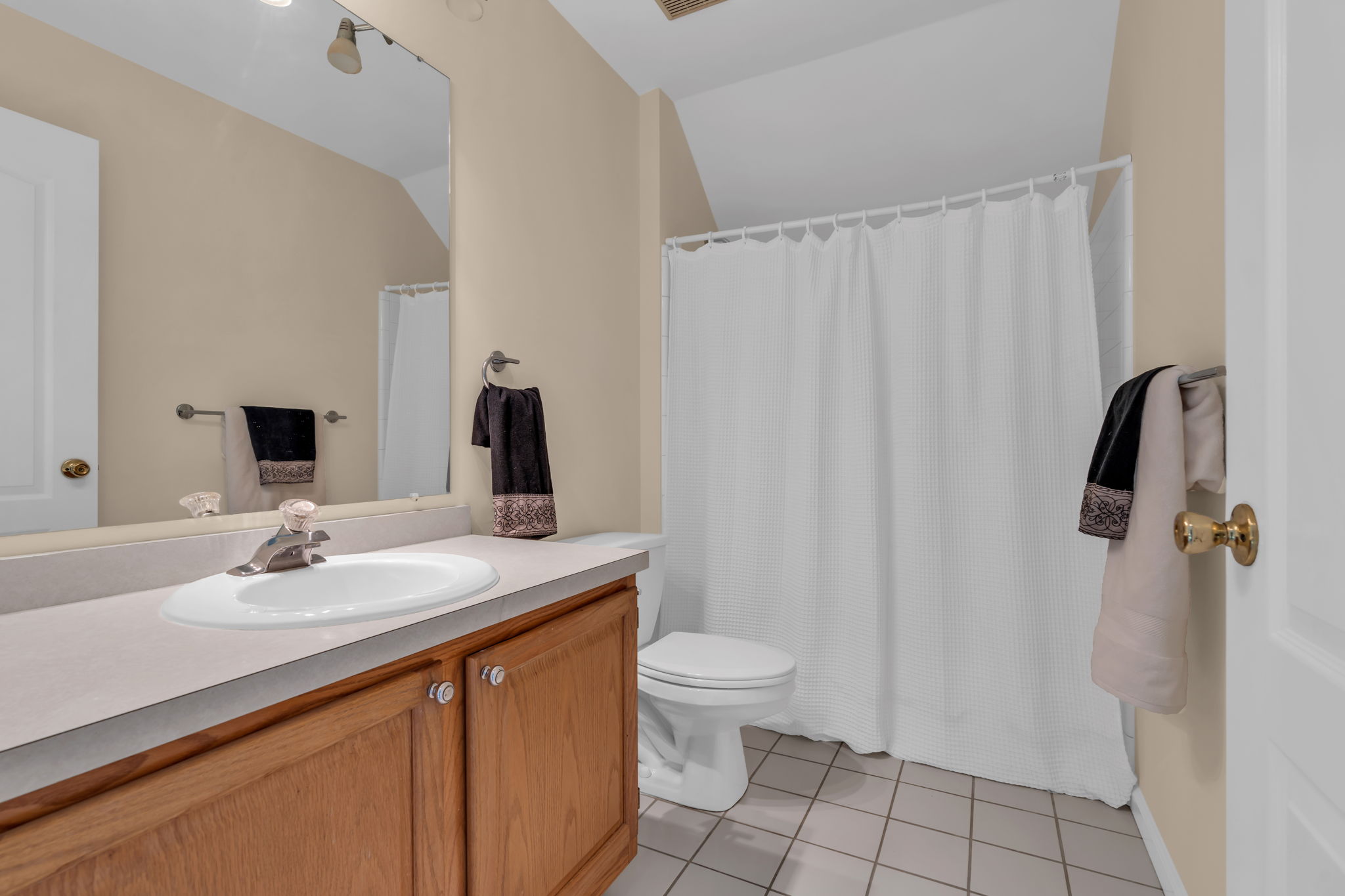  Photo 48