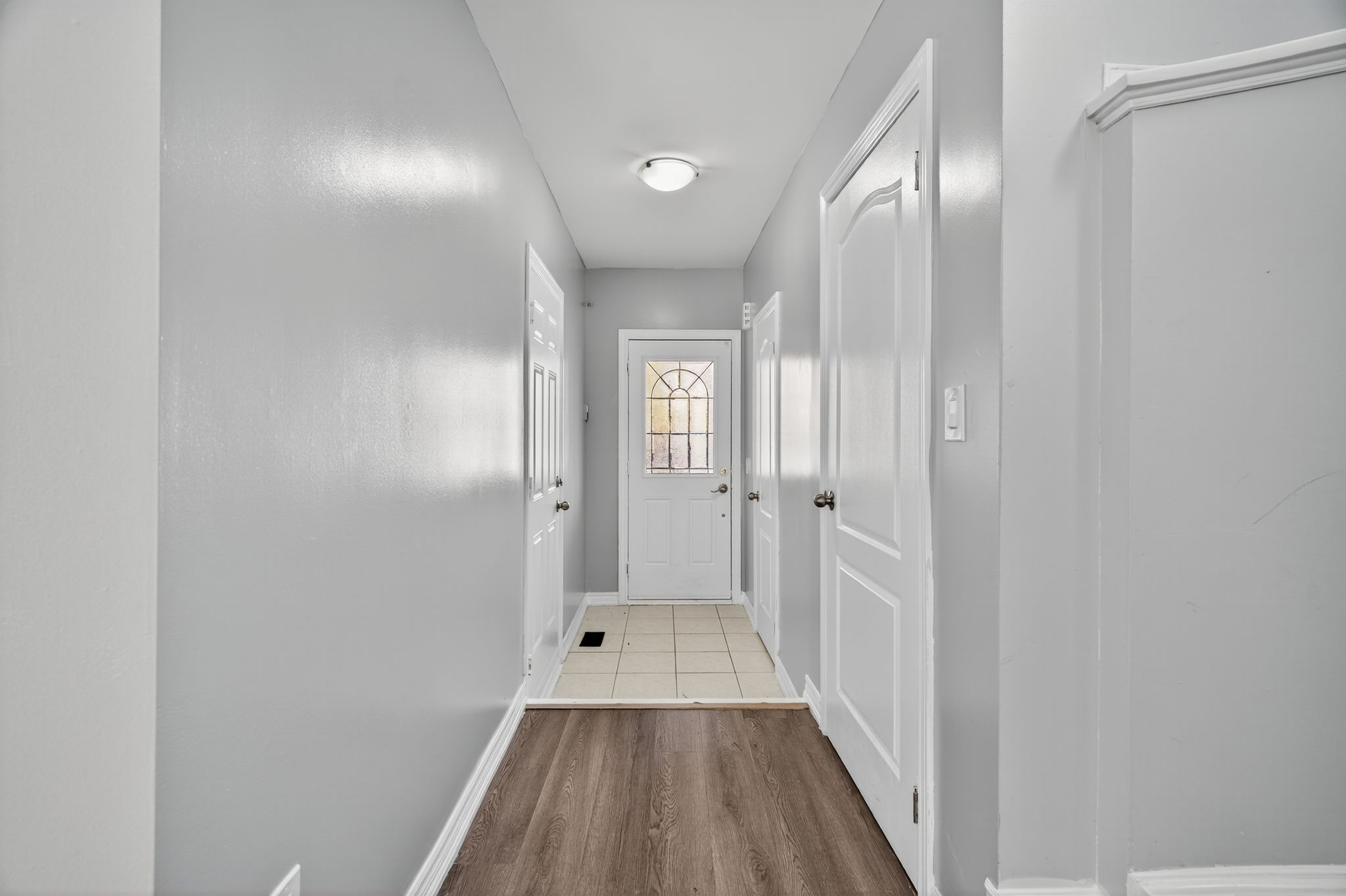 19 Rednor Dr Brampton, ON L6P 1P4
