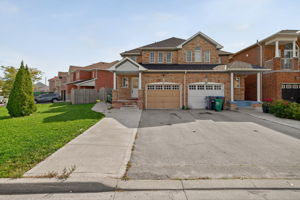 19 Rednor Dr, Brampton ON