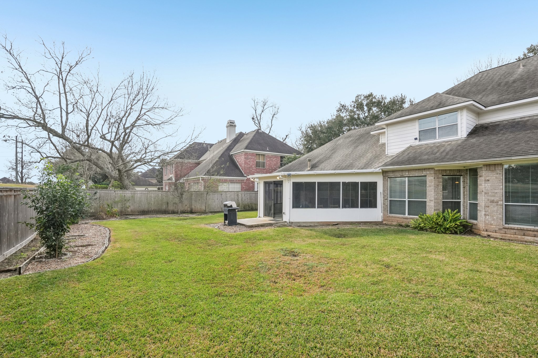 Rivercoach Ln-S1001-063.jpg