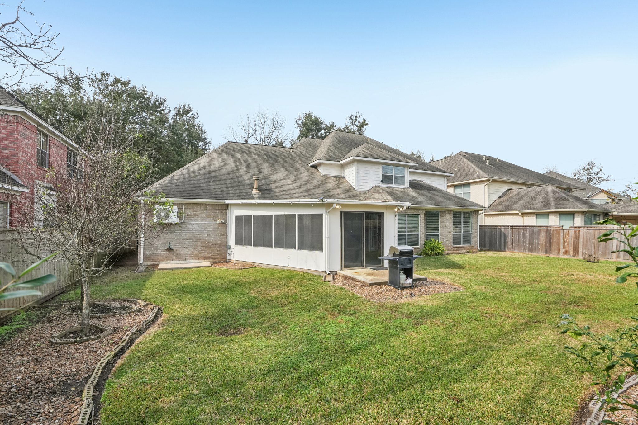 Rivercoach Ln-S1001-064.jpg