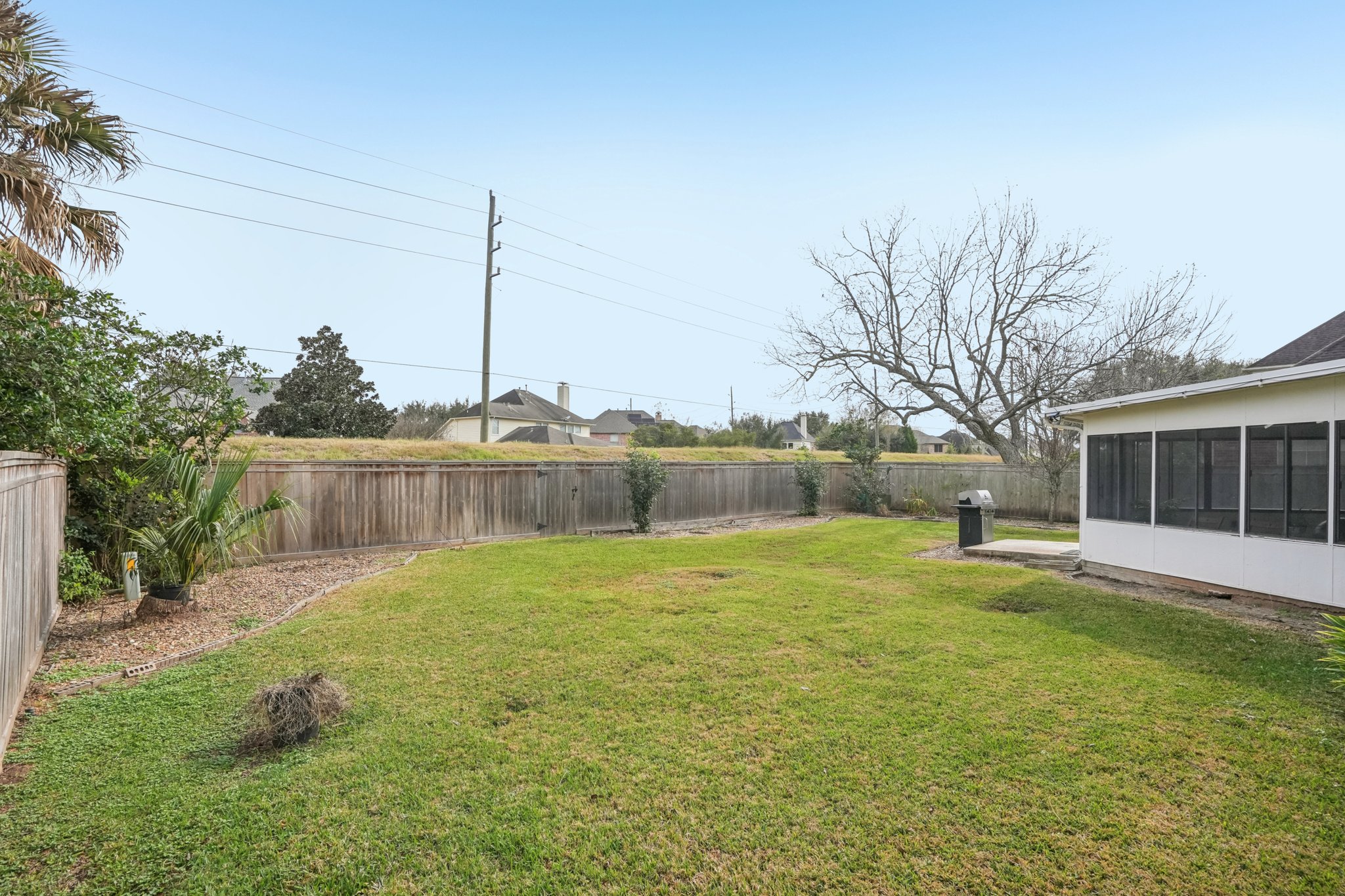 Rivercoach Ln-S1001-065.jpg