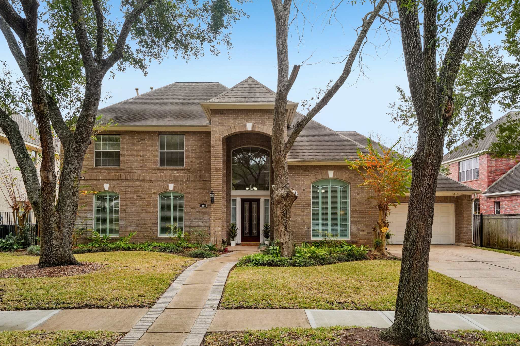 Rivercoach Ln-S1001-002r.jpg