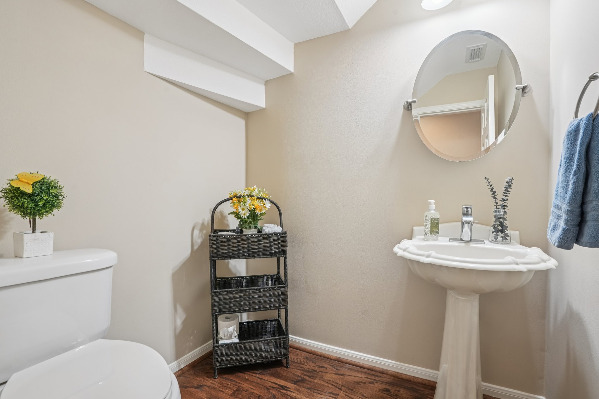 Rivercoach Ln-S1001-028r.jpg