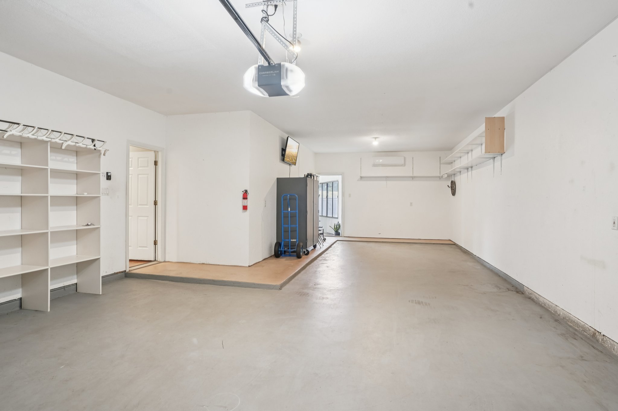 Rivercoach Ln-S1001-040r.jpg