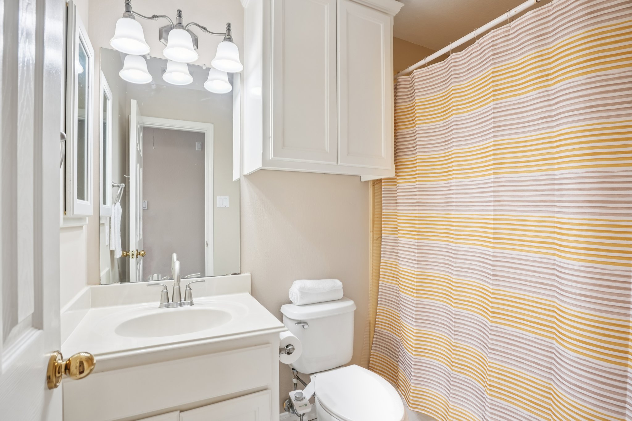 Rivercoach Ln-S1001-056r.jpg