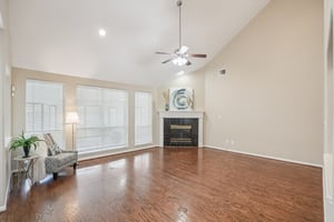 Rivercoach Ln-S1001-012.jpg