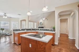 Rivercoach Ln-S1001-024.jpg