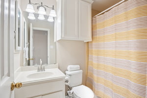 Rivercoach Ln-S1001-056.jpg