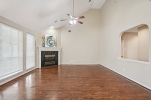 Rivercoach Ln-S1001-011r.jpg