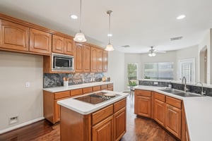 Rivercoach Ln-S1001-022r.jpg