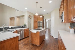 Rivercoach Ln-S1001-025r.jpg