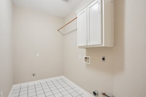 Rivercoach Ln-S1001-029r.jpg