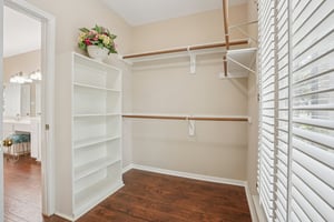 Rivercoach Ln-S1001-036r.jpg