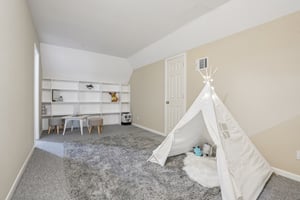 Rivercoach Ln-S1001-041r.jpg