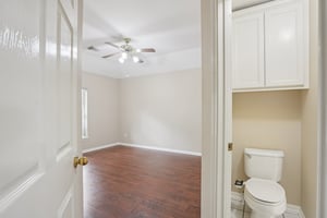 Rivercoach Ln-S1001-050r.jpg