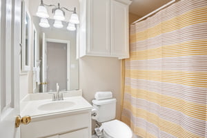 Rivercoach Ln-S1001-056r.jpg