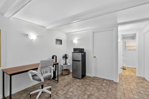  Photo 48
