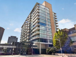 19 Singer Ct 1817, Toronto ON