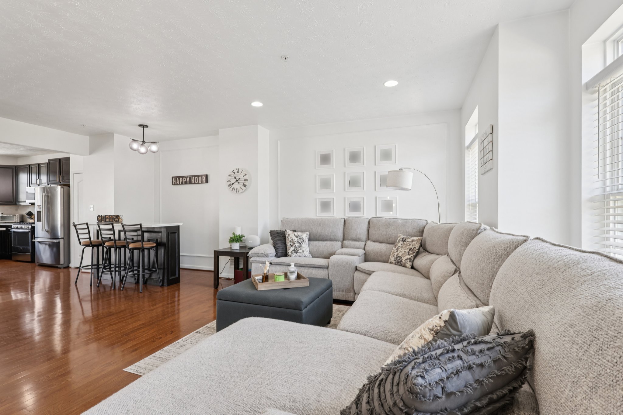 Truman Cir-S0208-007.jpg