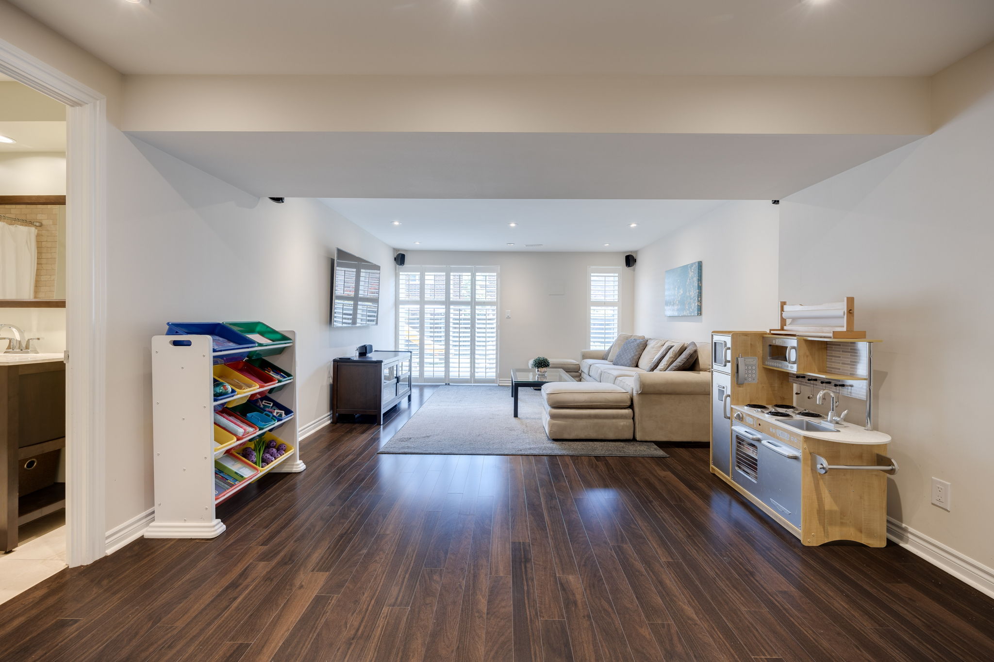 Aurora property showcase — delivered property photograph 34