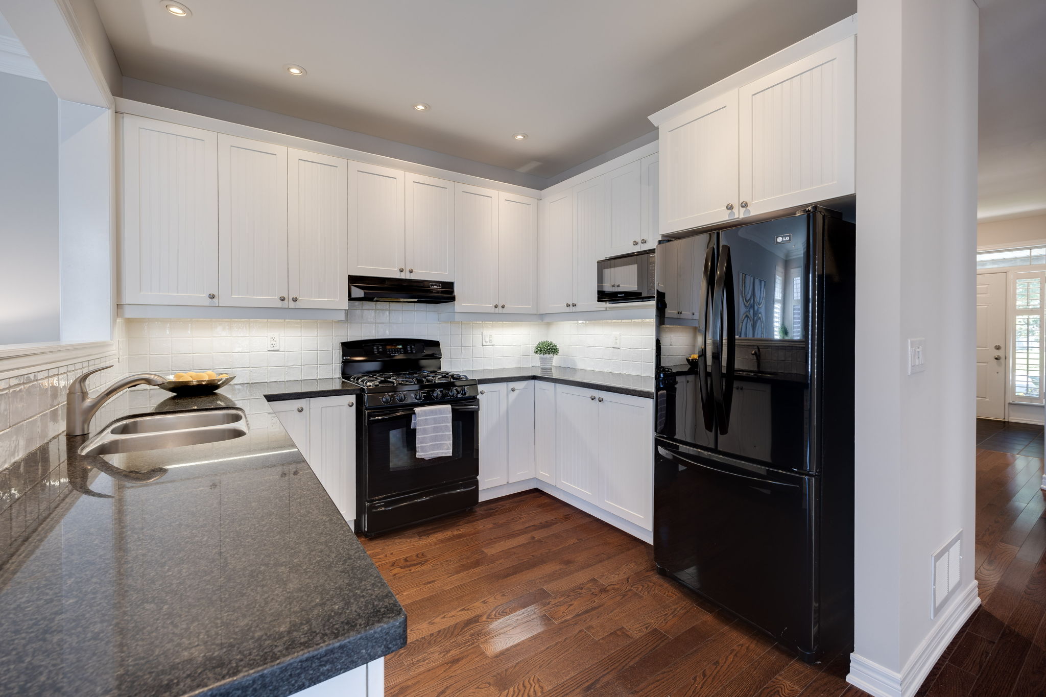 Aurora property showcase — delivered property photograph 7