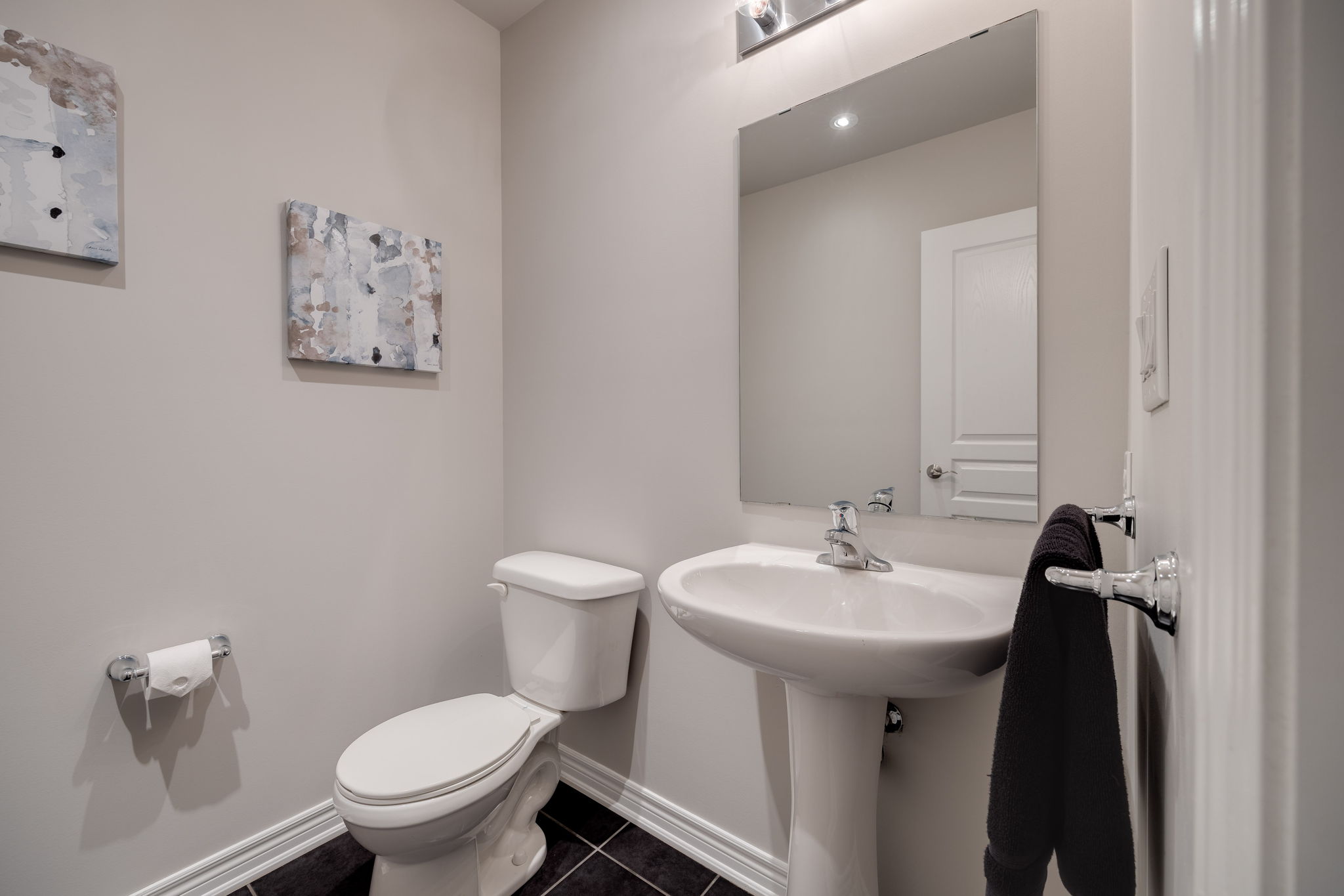 Aurora property showcase — delivered property photograph 16