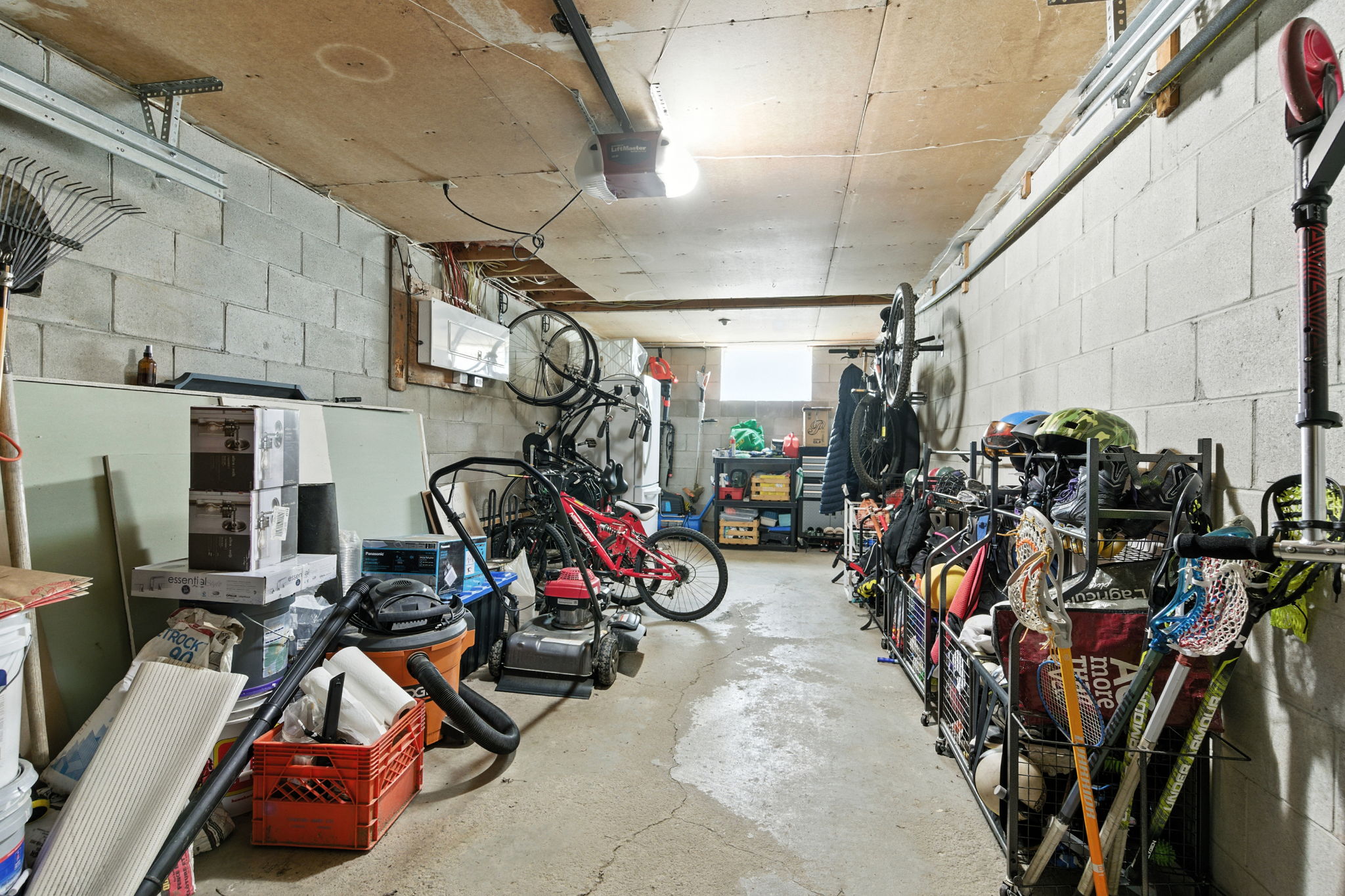  Photo 48