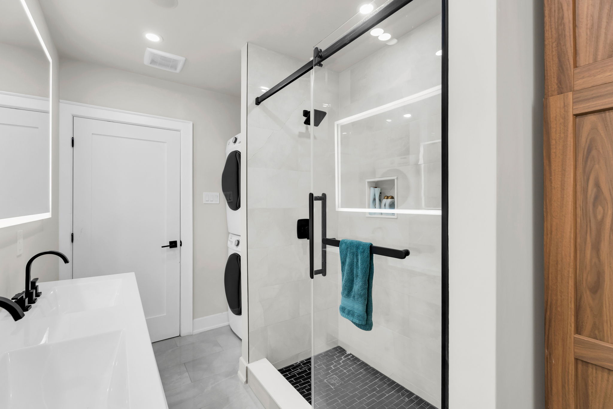 Bathroom/Laundry
