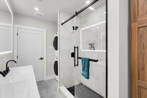 Bathroom/Laundry