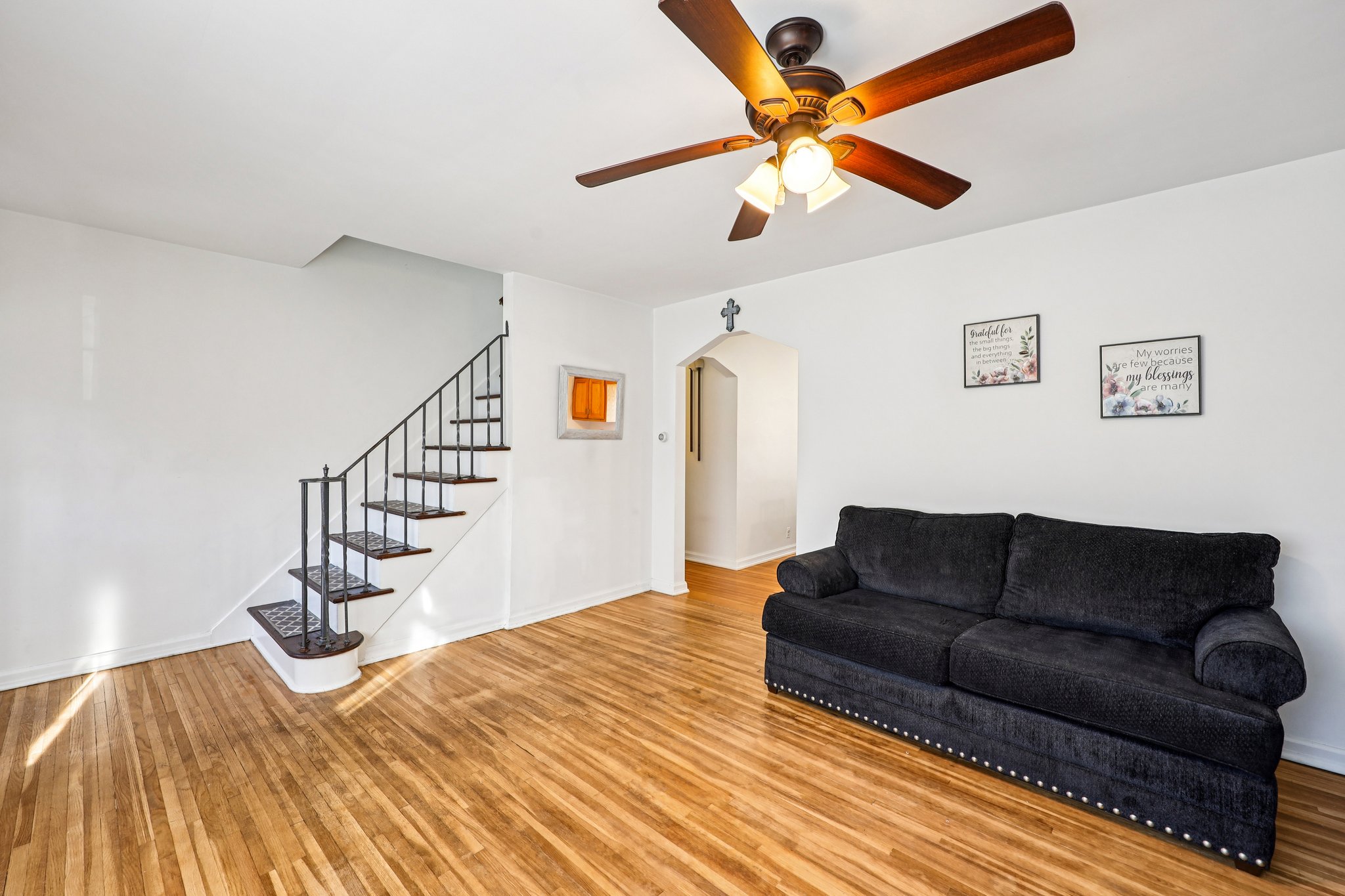 Bell St-S2111-008.jpg