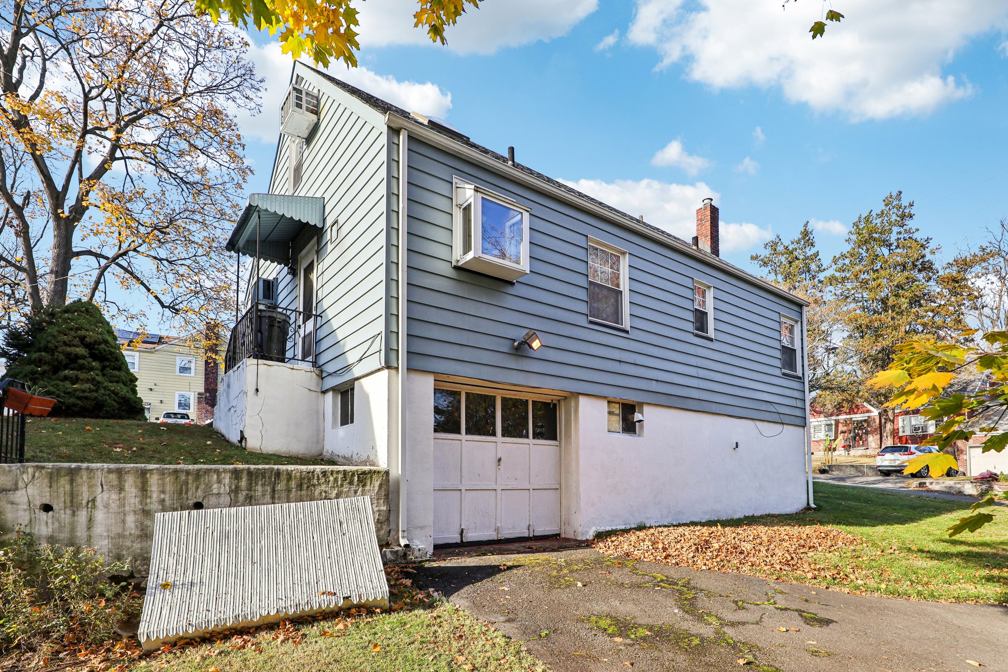 Bell St-S2111-041.jpg