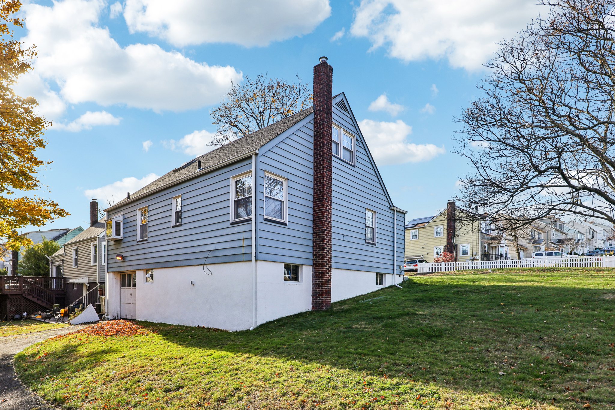 Bell St-S2111-042.jpg