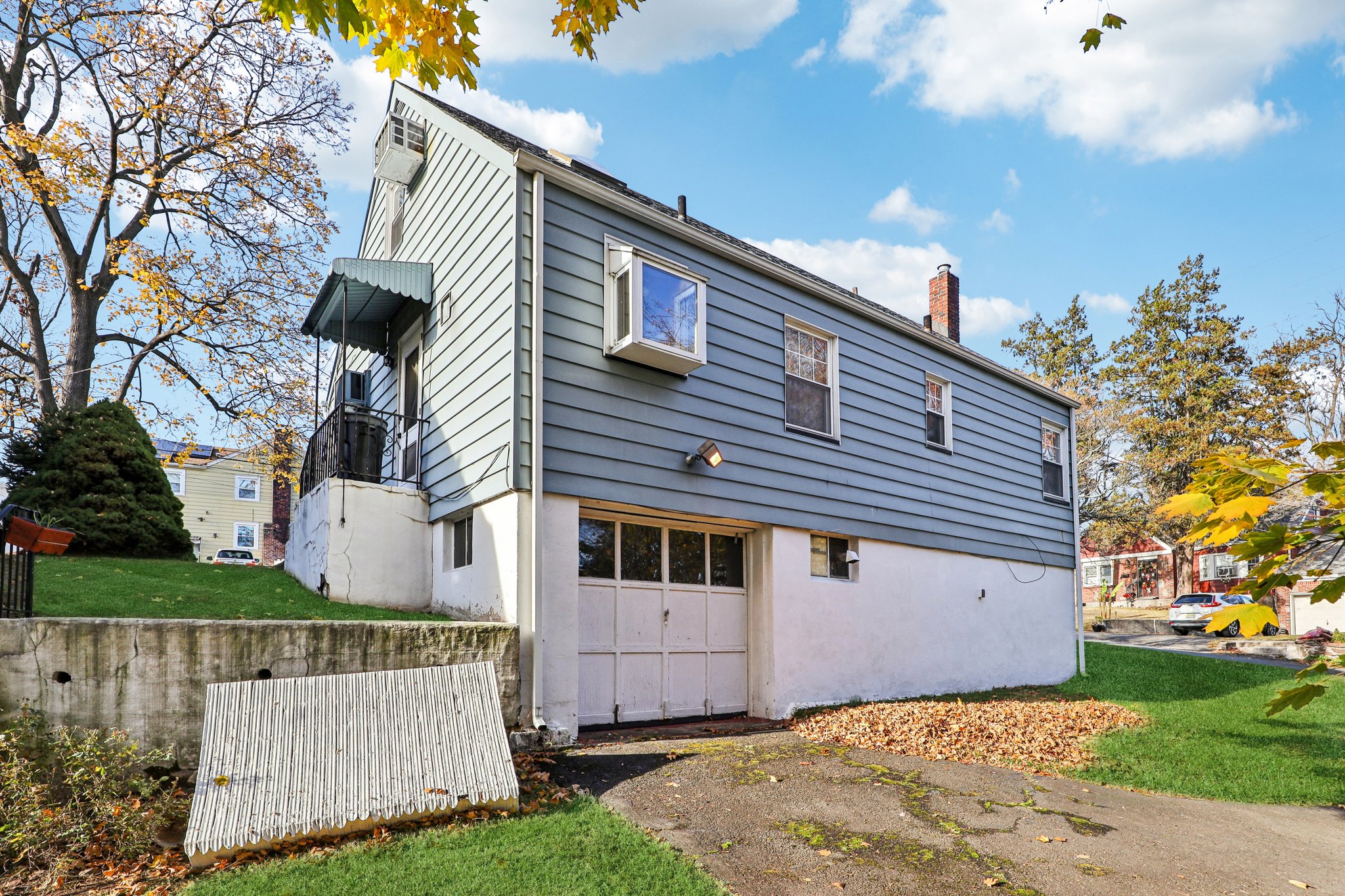 Bell St-S2111-045.jpg