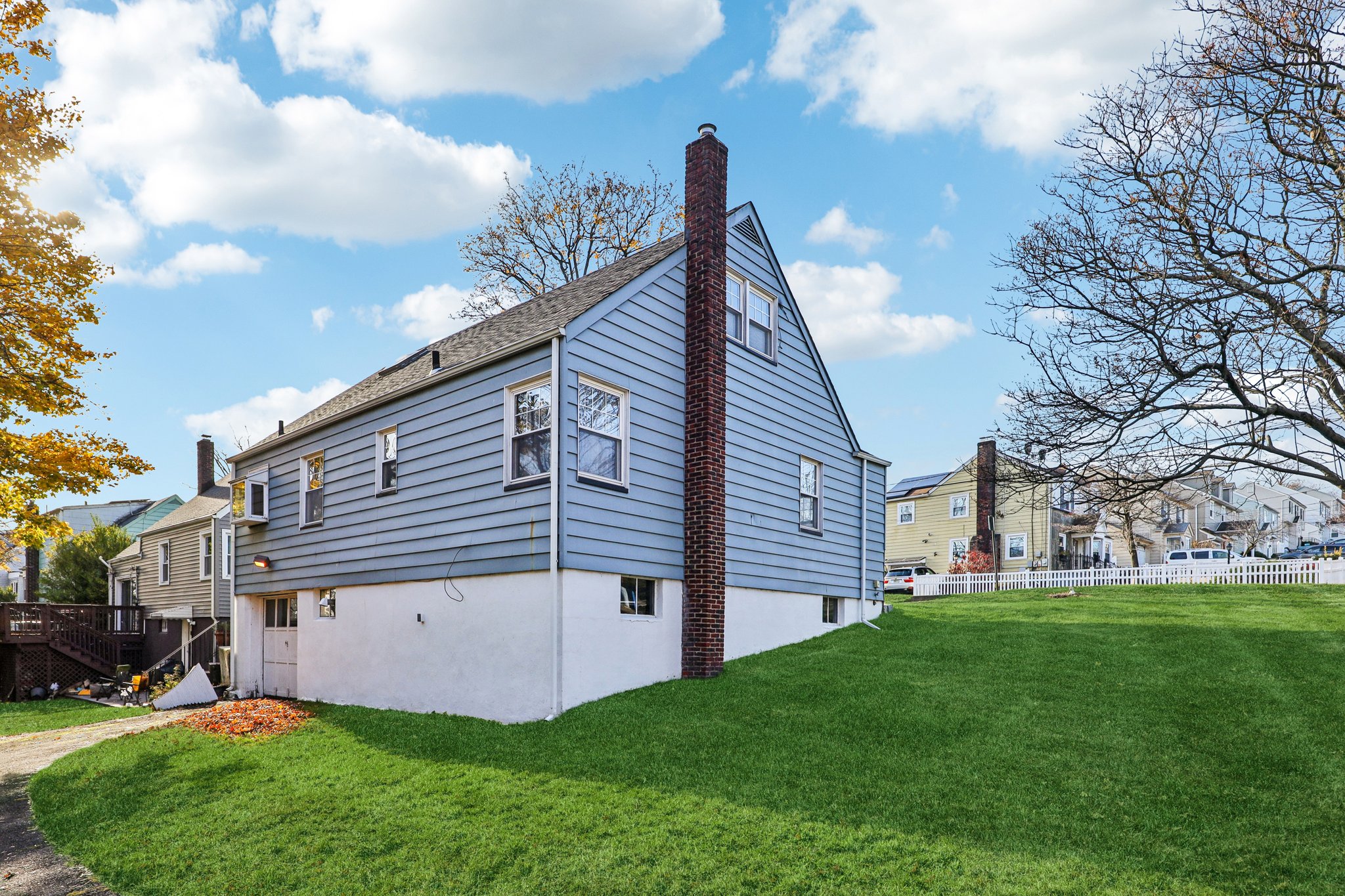 Bell St-S2111-046.jpg