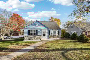 Bell St-S2111-001.jpg