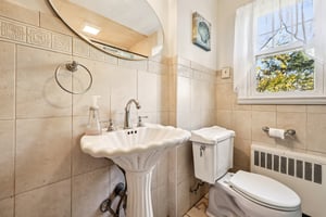 Bell St-S2111-021.jpg