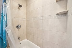 Bell St-S2111-022.jpg