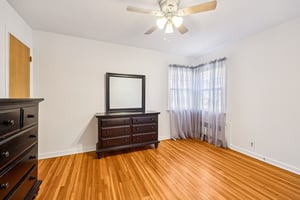 Bell St-S2111-023.jpg