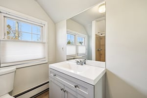 Bell St-S2111-037.jpg