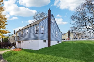 Bell St-S2111-046.jpg