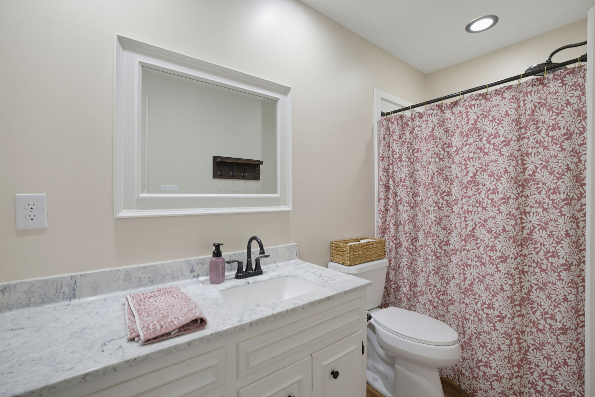 190 E Plantation Cir-24