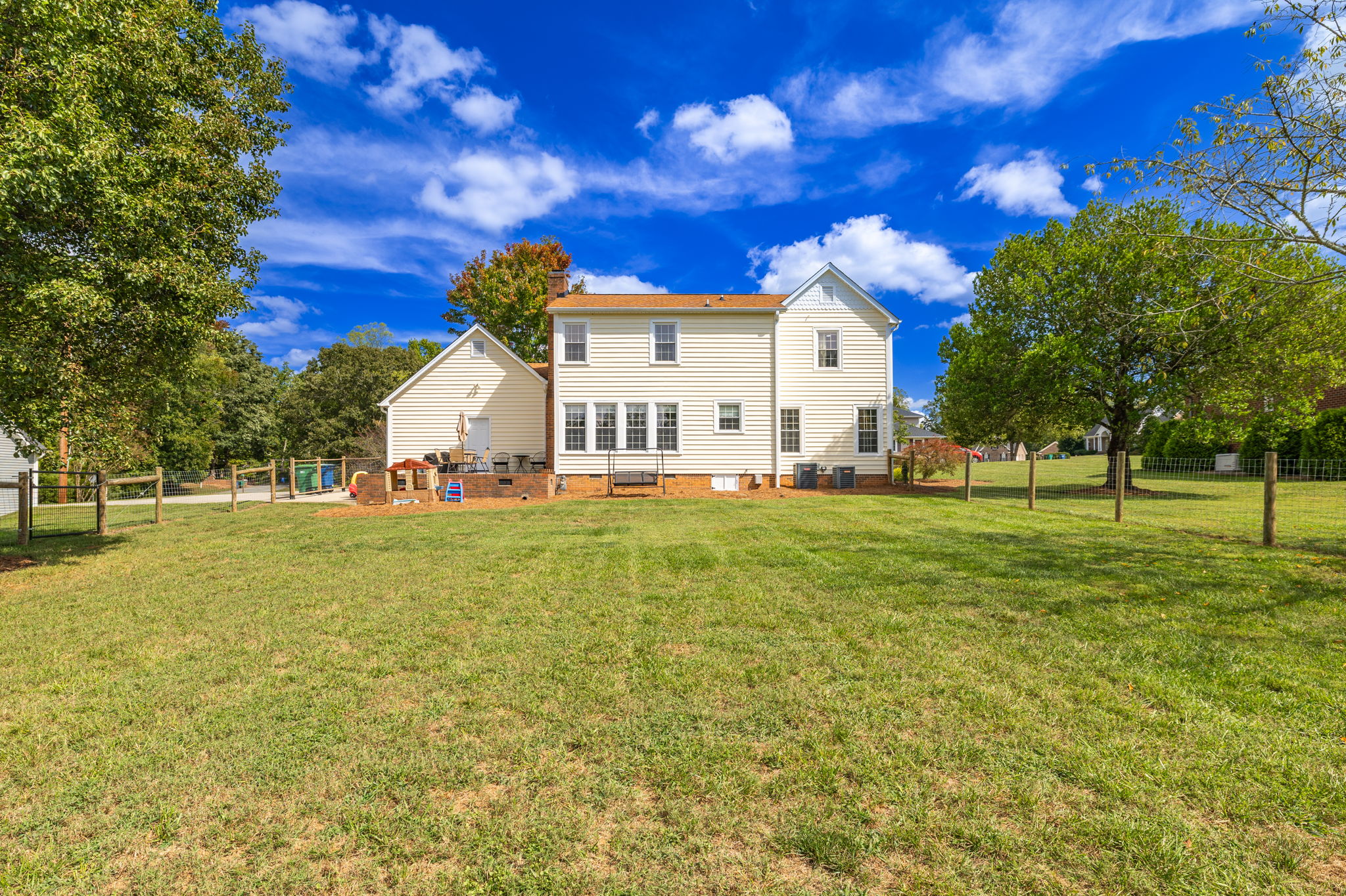 190 E Plantation Cir-33