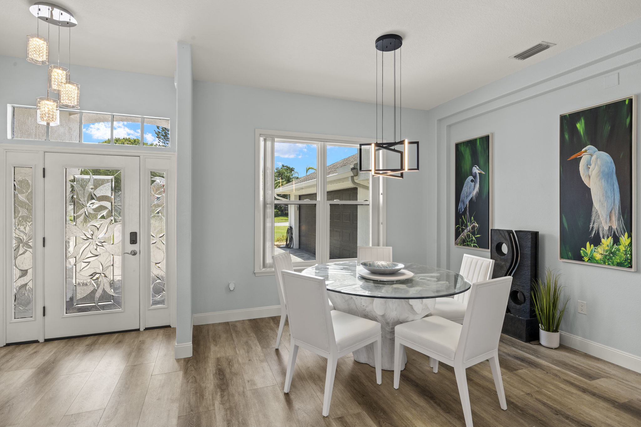 Breakfast Nook 1 of 2